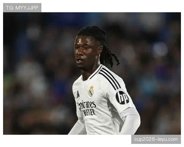 卡马文加扛起皇马中场大旗,状态回暖成球队新核心 卡马文加扛起皇马中场大旗,状态回暖成球队新核心