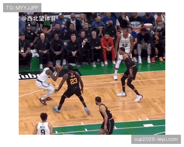 手臂位置判定标准解析:犯规还是合理防守边界在哪? 手臂位置判定标准解析:犯规还是合理防守边界在哪?