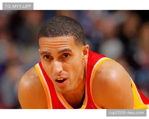 凯文·马丁无球跑位效率提升显著拉开对手防线